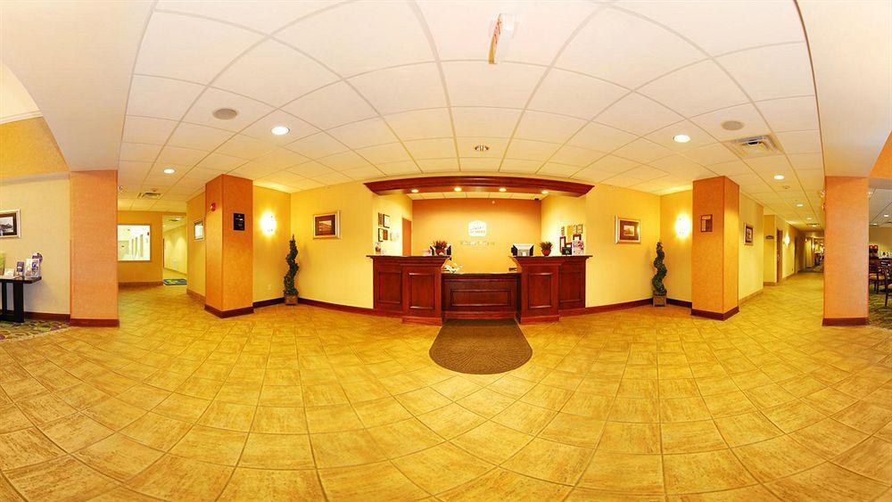 Best Western Plus Victor Inn & Suites Eksteriør billede